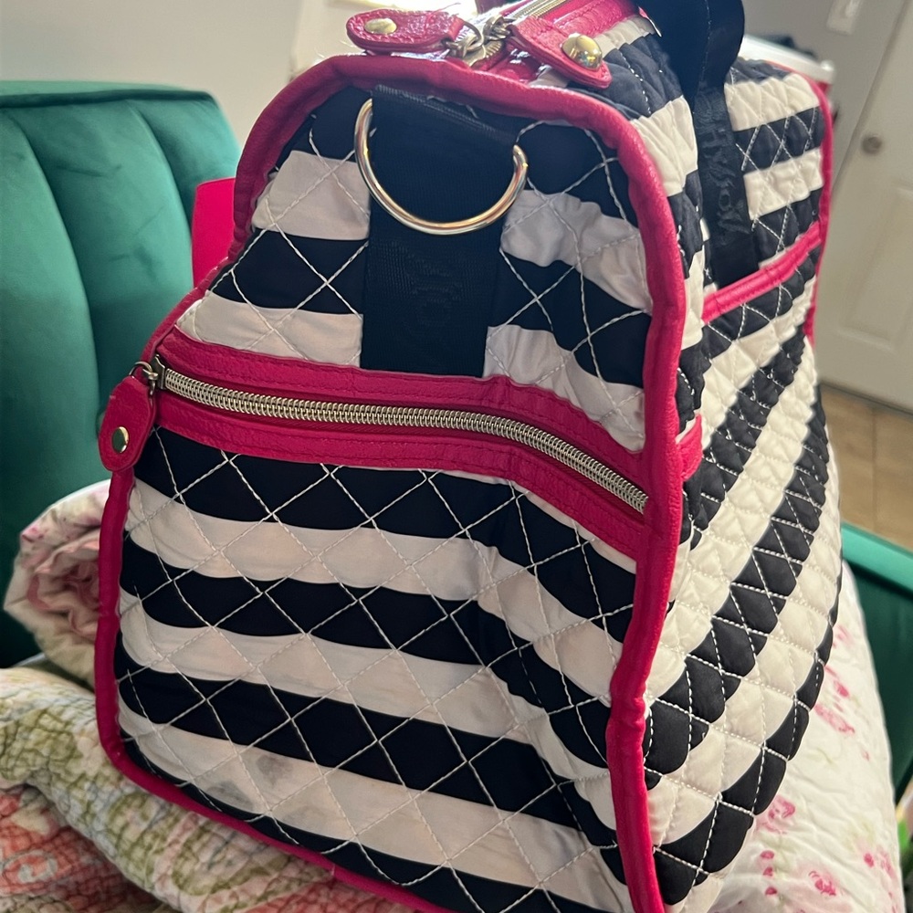Betsy Johnson duffel overnight weekender bag - Picture 9 of 11